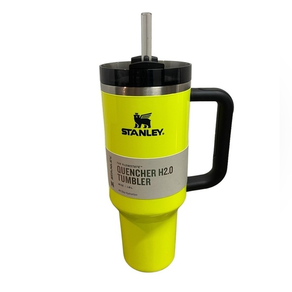 limited edition Neon yellow Gloss 40 oz stanley cup, NEW - Picture 1 of 7